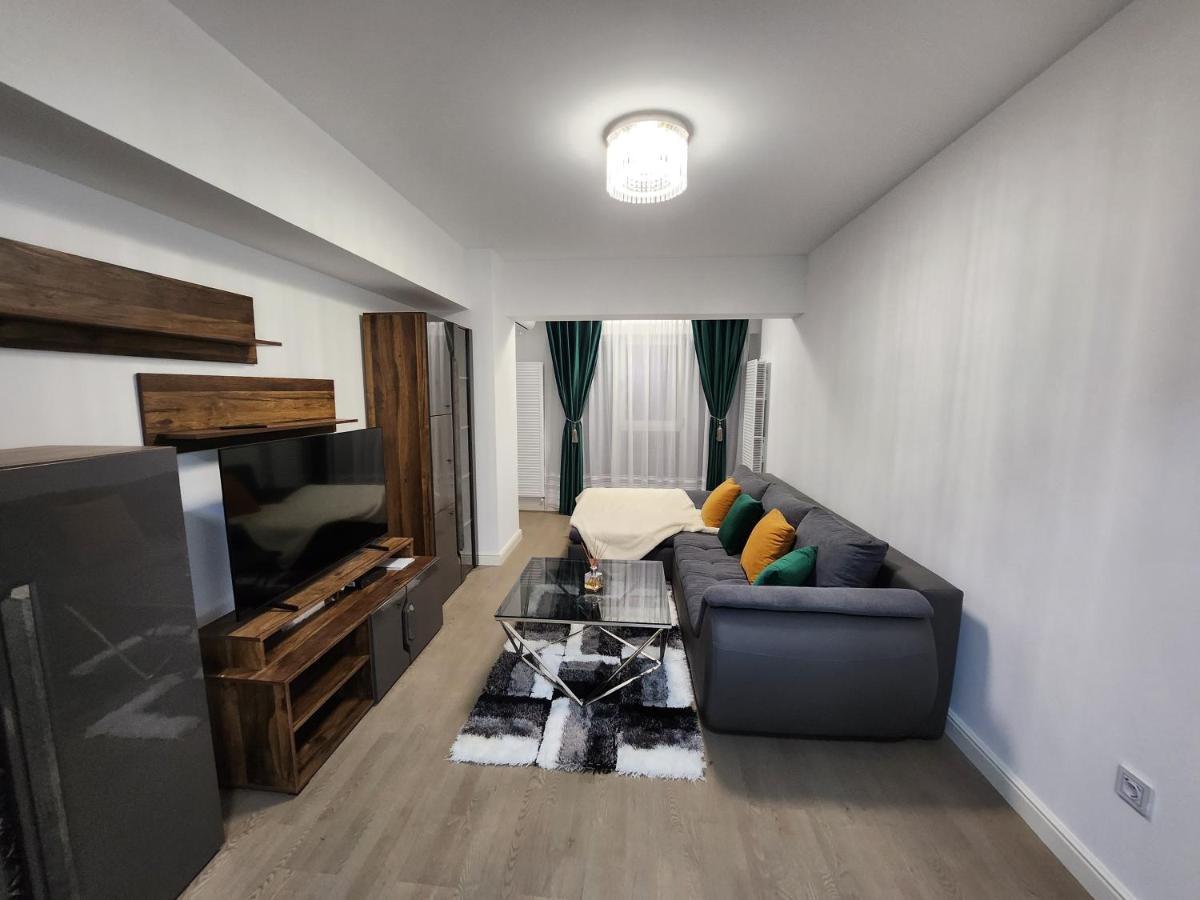 Near Airport 2 Rooms Apartments In Himson Iasi Esterno foto