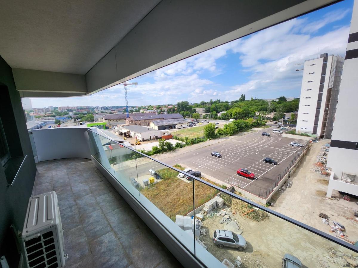 Near Airport 2 Rooms Apartments In Himson Iasi Esterno foto
