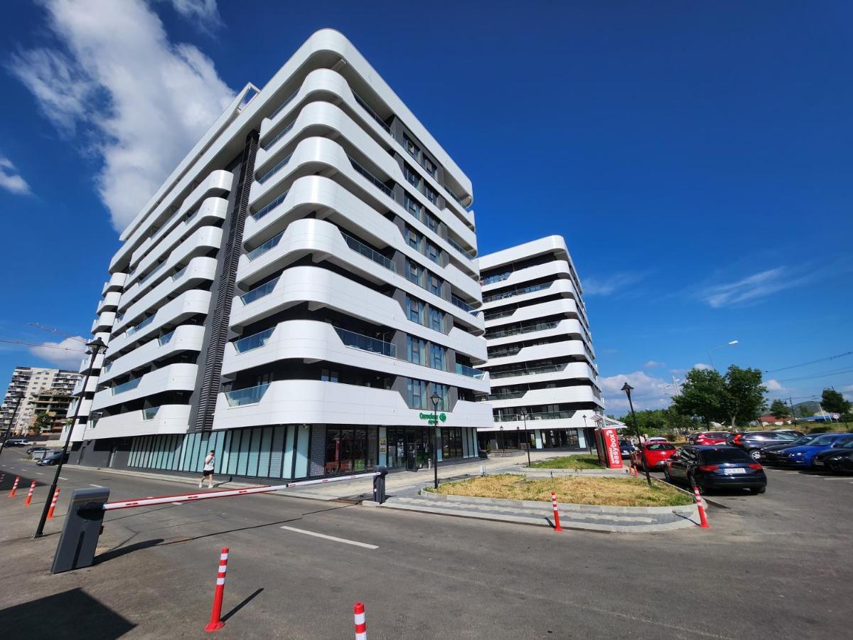 Near Airport 2 Rooms Apartments In Himson Iasi Esterno foto