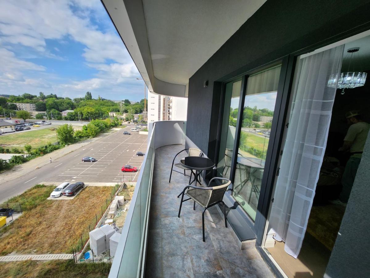 Near Airport 2 Rooms Apartments In Himson Iasi Esterno foto
