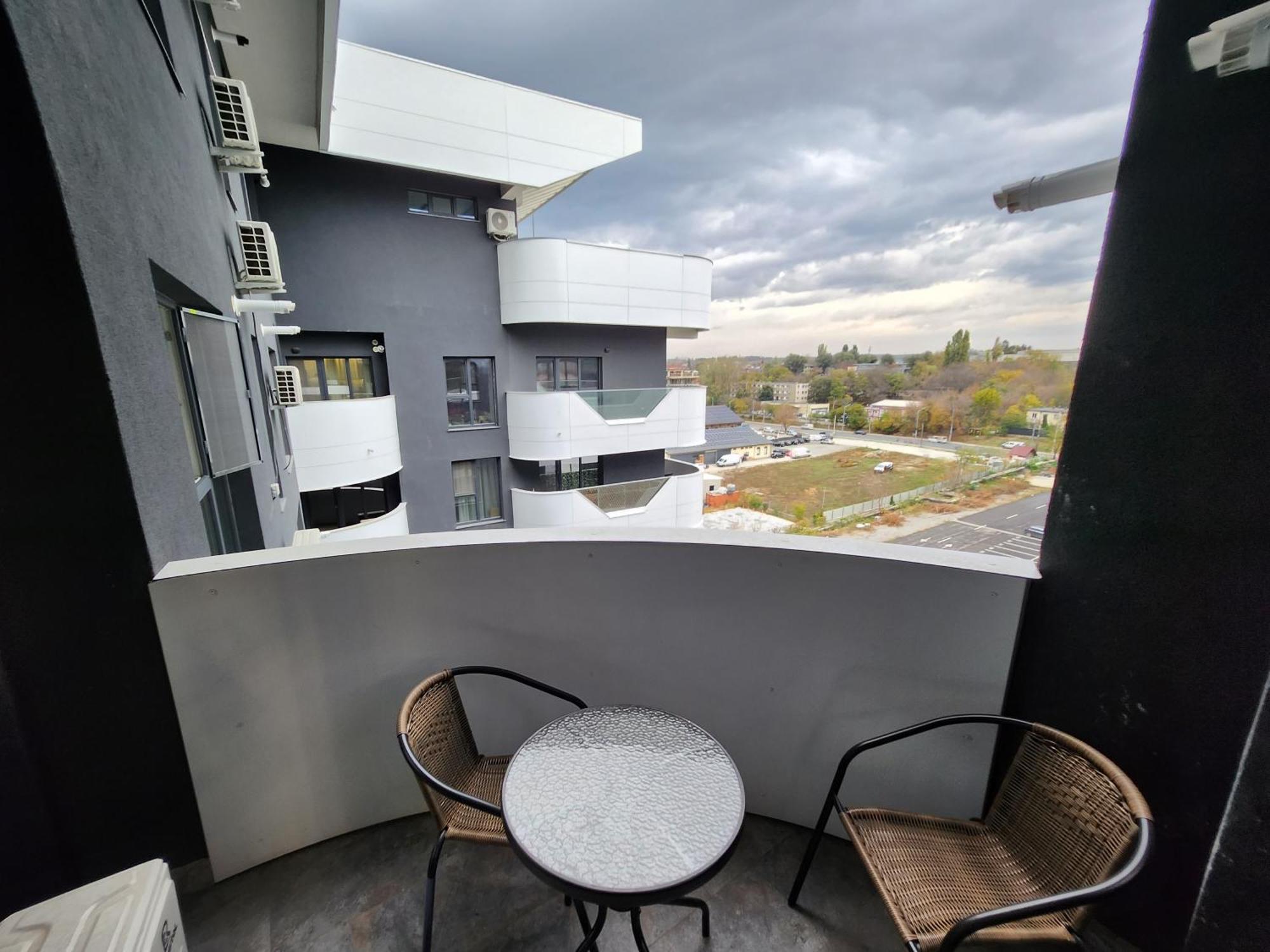 Near Airport 2 Rooms Apartments In Himson Iasi Esterno foto