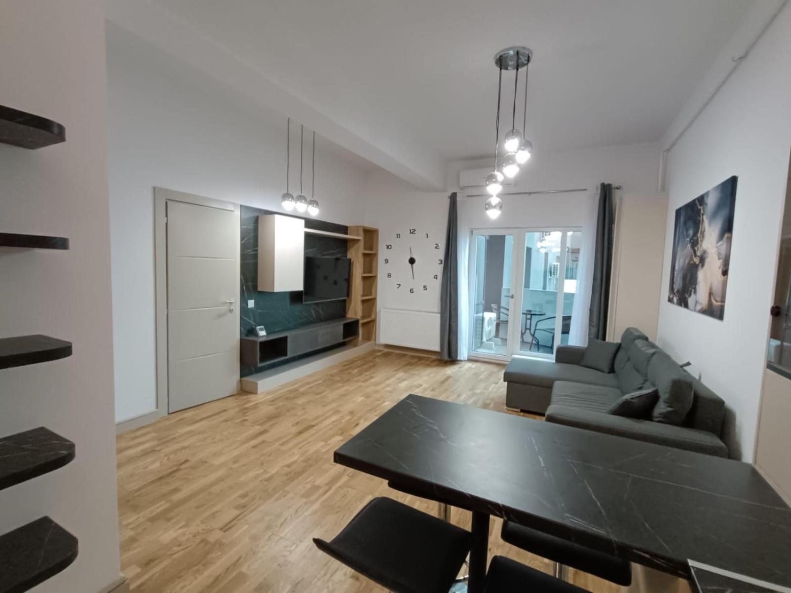 Near Airport 2 Rooms Apartments In Himson Iasi Esterno foto
